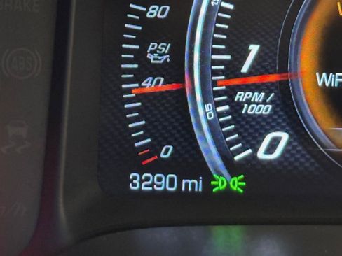 Used 2019 Chevrolet Corvette Stingray Coupe w/ 1LT RWD image 17