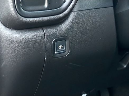 Used 2024 Chevrolet Silverado 1500 Custom RWD image 10