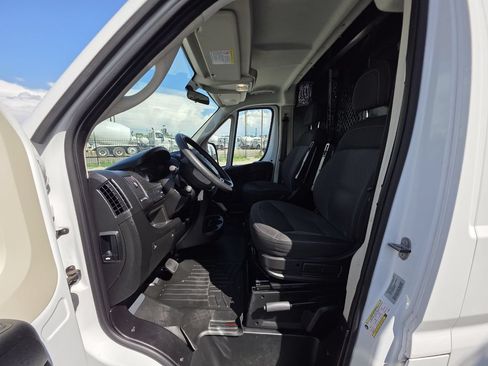 Used 2018 RAM ProMaster 2500 w/ Interior Convenience Group FWD image 10