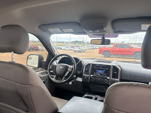 Used 2015 Ford F150 XLT w/ Equipment Group 302A Luxury image 25