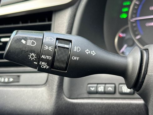 Used 2017 Lexus RX 450h AWD image 33