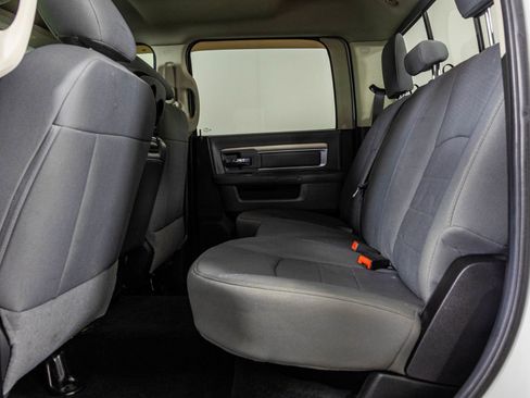 Used 2014 RAM 2500 SLT image 33