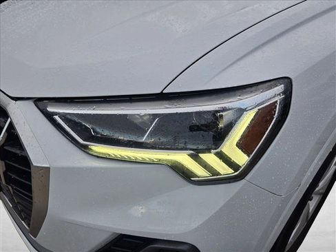 Used 2025 Audi Q3 2.0T Premium AWD/4WD image 9