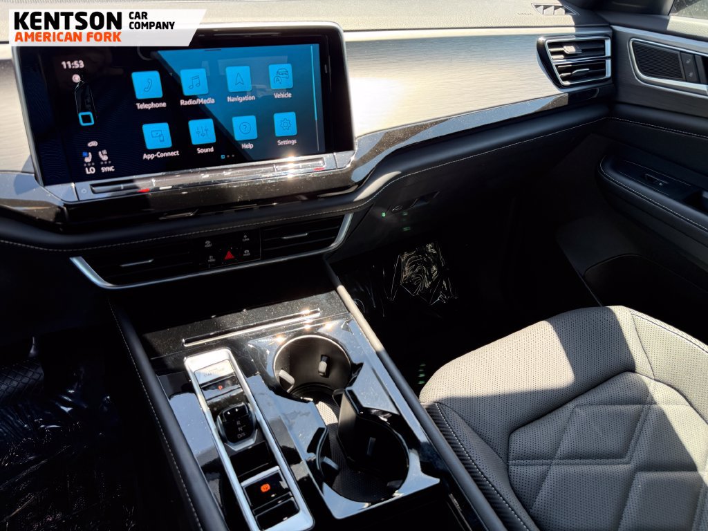 Used 2025 Volkswagen Atlas Cross Sport SE AWD/4WD image 19
