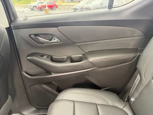 Used 2019 Chevrolet Traverse LT w/ LT Premium Package AWD/4WD image 16