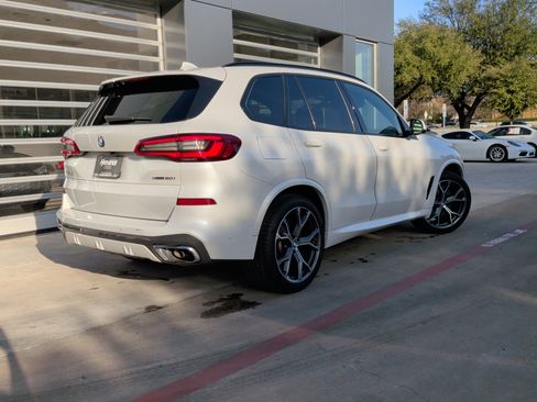 Used 2019 BMW X5 xDrive50i w/ M Sport Package image 10