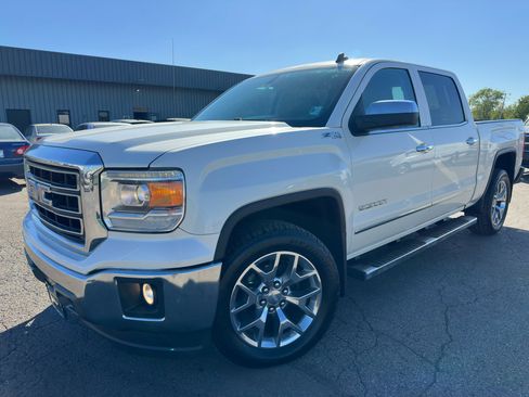 Used 2014 GMC Sierra 1500 SLT w/ SLT Crew Cab Value Package image 3
