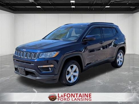 Used 2019 Jeep Compass Latitude w/ Popular Equipment Group AWD/4WD image 1