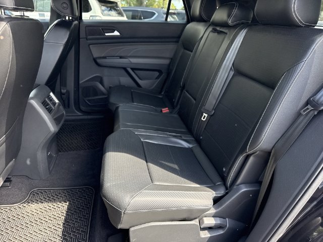 Used 2022 Volkswagen Atlas Cross Sport SE w/ Black Wheel Package FWD image 23