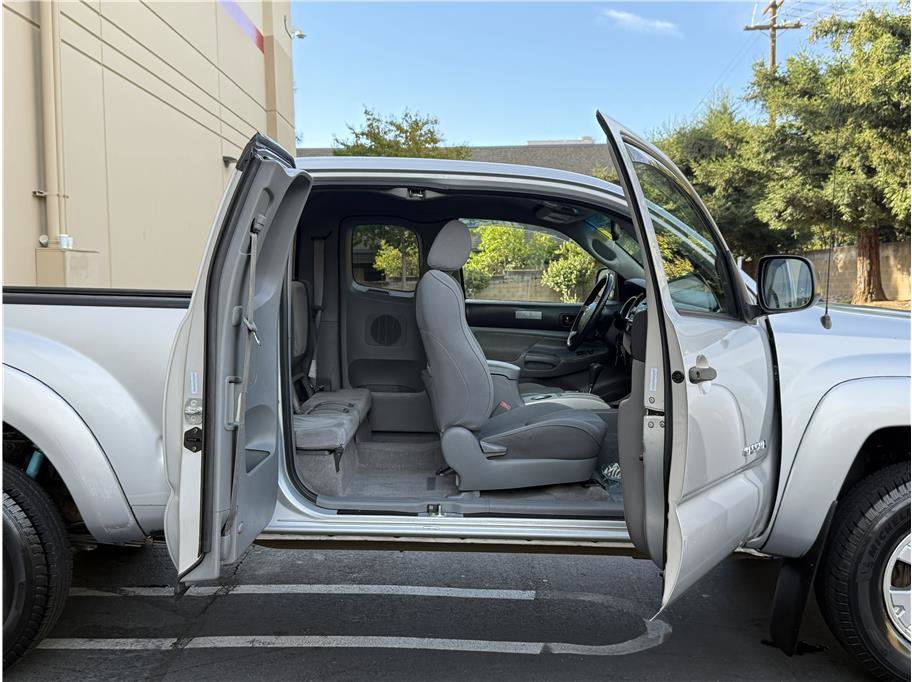 Used 2006 Toyota Tacoma PreRunner RWD image 22