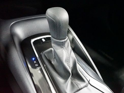 Certified 2025 Toyota Corolla LE image 21