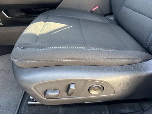 Used 2026 Chevrolet Equinox EV LT image 11