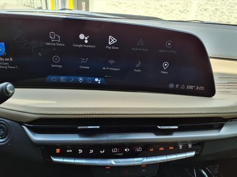 Used 2024 Cadillac XT4 Premium Luxury FWD image 25
