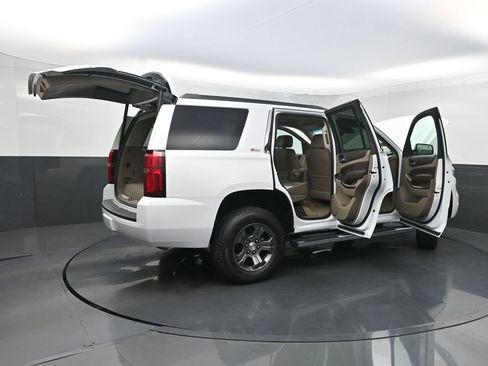Used 2016 Chevrolet Tahoe LT w/ Luxury Package AWD/4WD image 41