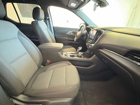 Used 2023 Chevrolet Traverse LT FWD image 28