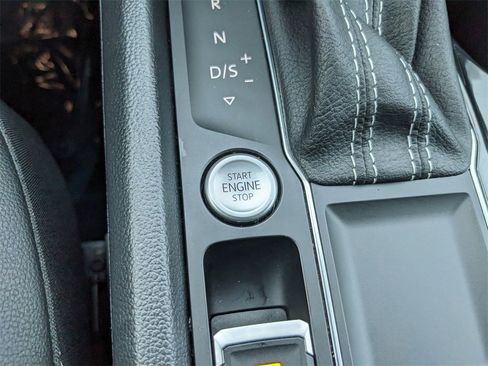 Certified 2023 Volkswagen Atlas SE image 30