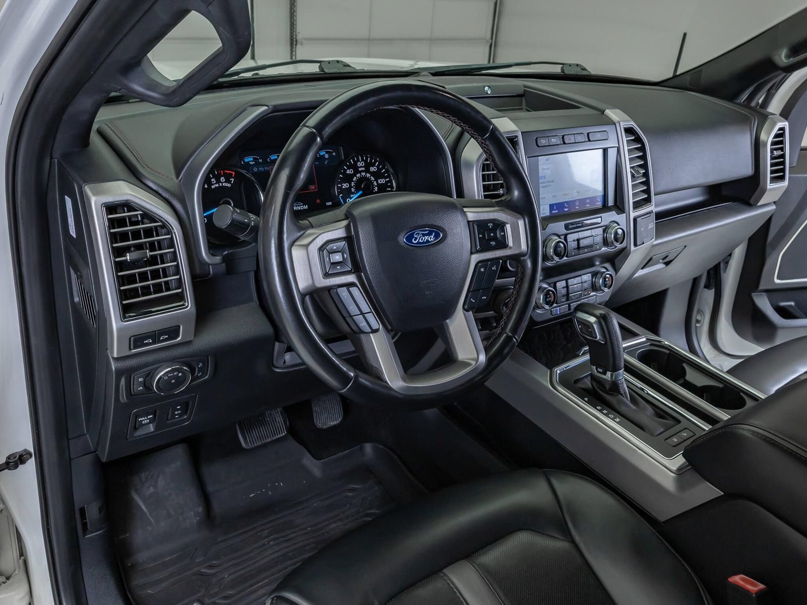 Used 2020 Ford F150 Platinum w/ Equipment Group 701A Luxury AWD/4WD image 16