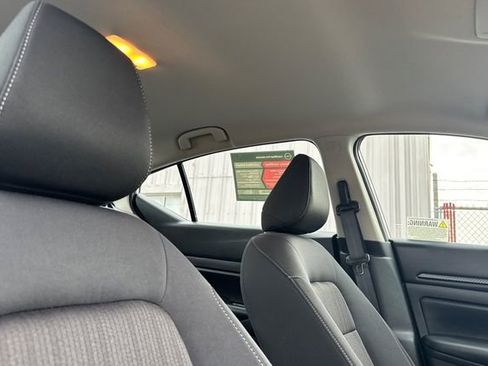 Used 2025 Nissan Altima 2.5 S image 17