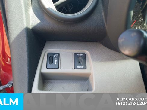 Used 2007 Toyota RAV4 Limited FWD image 17