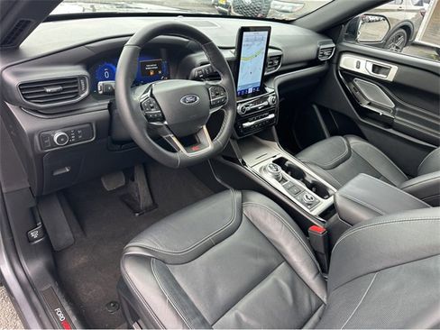 Used 2022 Ford Explorer ST image 7