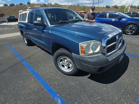 Used 2006 Dodge Dakota ST RWD image 2