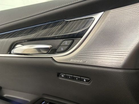 Used 2023 Cadillac XT6 Premium Luxury image 10