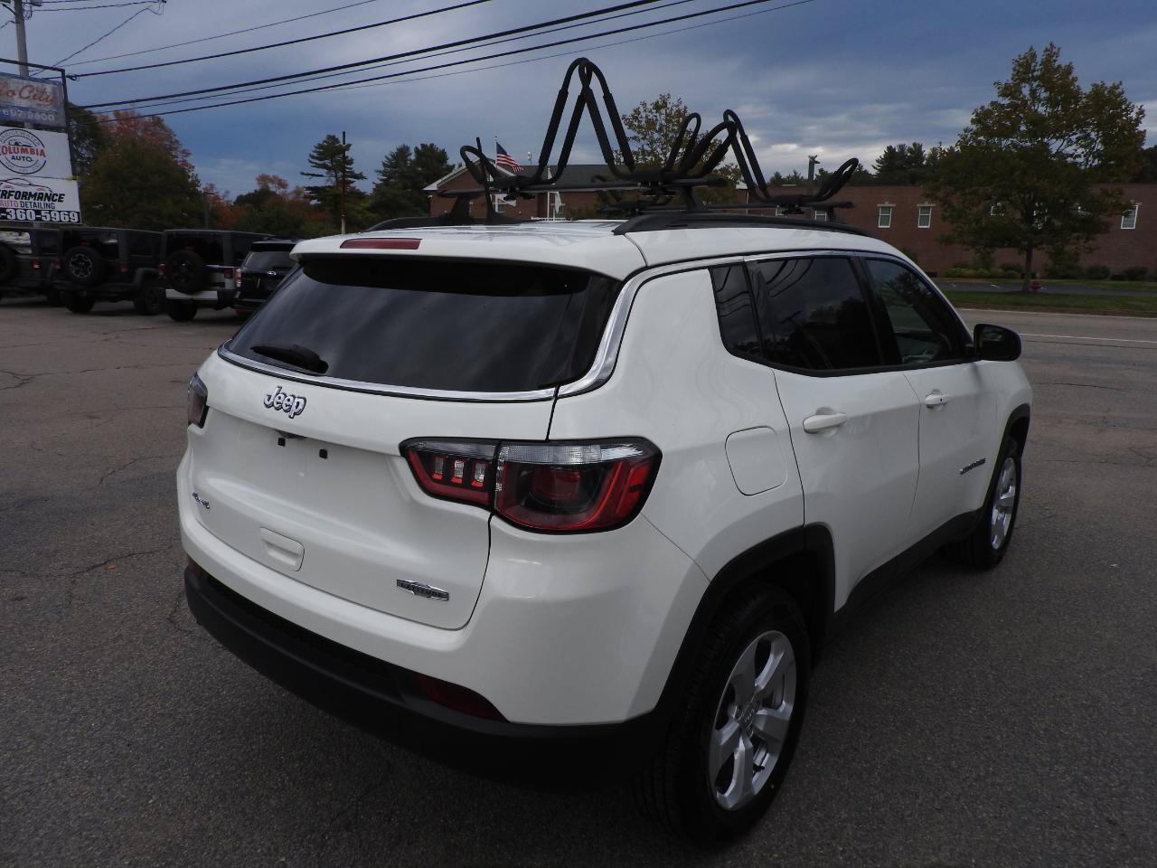 Used 2020 Jeep Compass Latitude AWD/4WD image 4