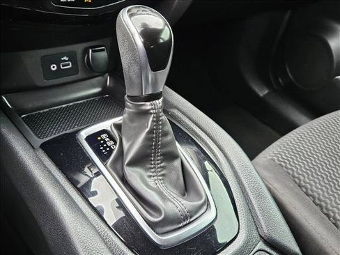 Used 2020 Nissan Rogue Sport S w/ Appearance Package FWD image 14