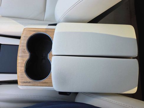 Used 2019 Tesla Model S Performance image 13