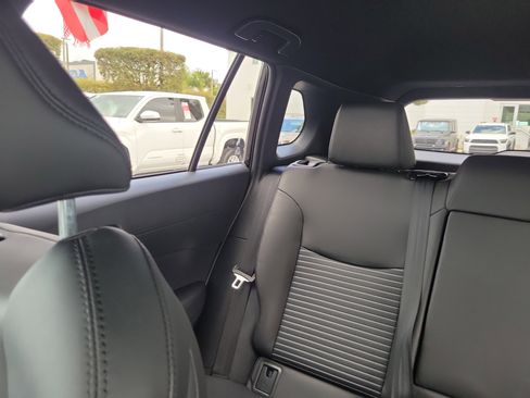 Used 2024 Toyota Corolla Cross SE image 20