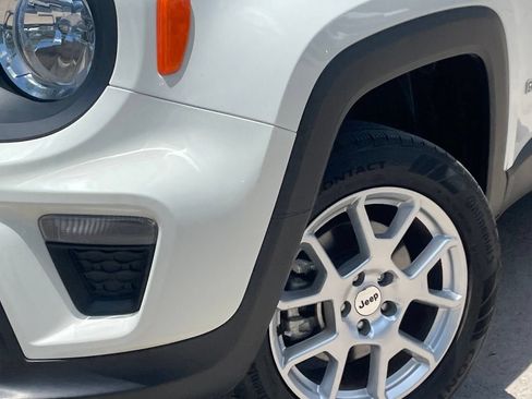 Used 2023 Jeep Renegade Latitude AWD/4WD image 8