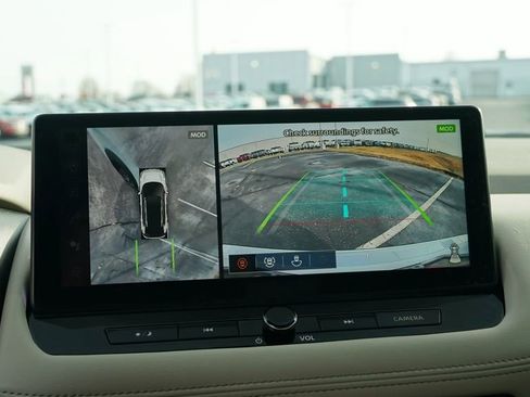 Used 2024 Nissan Rogue SL w/ SL Premium Package image 35