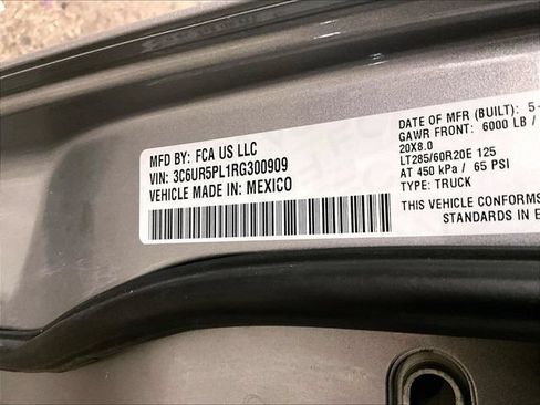Used 2024 RAM 2500 Limited w/ Safety Group AWD/4WD image 34