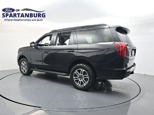 Used 2025 Ford Expedition Active AWD/4WD image 5