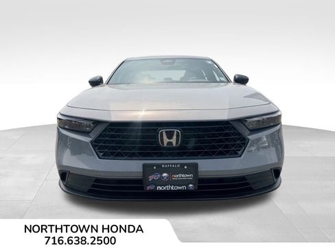Used 2025 Honda Accord Sport image 3