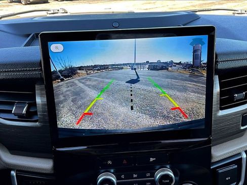 Used 2024 Ford Expedition Limited image 15