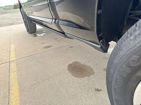 Used 2025 RAM 3500 Laramie AWD/4WD image 18