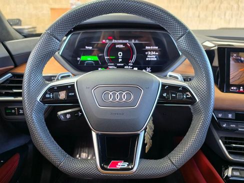 Used 2024 Audi e-tron GT Prestige AWD/4WD image 28
