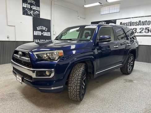 Used 2014 Toyota 4Runner Limited AWD/4WD image 3
