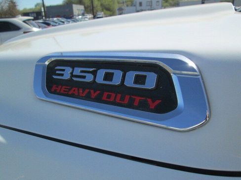 Used 2024 RAM 3500 Big Horn AWD/4WD image 10