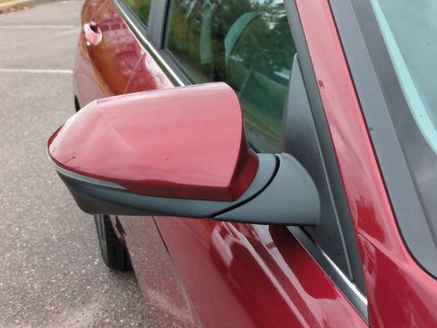 Used 2024 Hyundai Elantra Limited image 12