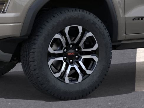New 2026 GMC Canyon AT4 w/ Technology Plus Package AWD/4WD image 9
