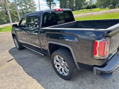 Used 2018 GMC Sierra 1500 Denali w/ Denali Ultimate Package AWD/4WD image 19