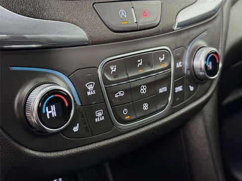 Used 2023 Chevrolet Equinox LT image 15