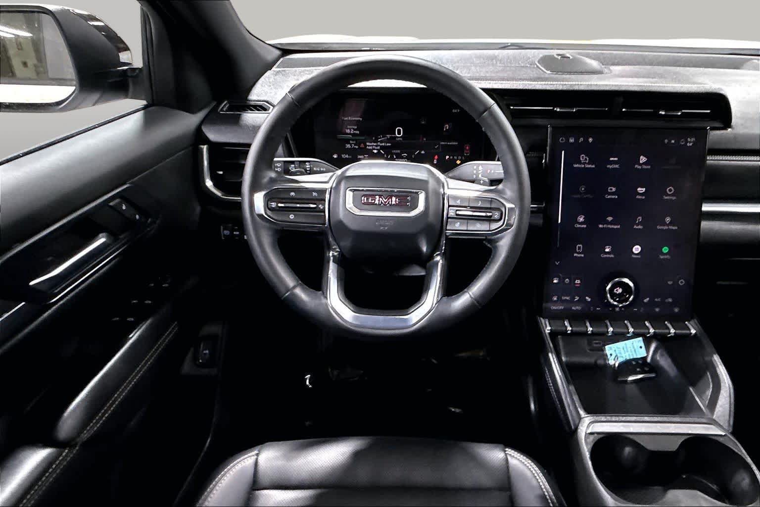 Used 2025 GMC Terrain Elevation w/ Elevation Premium Package AWD/4WD image 6