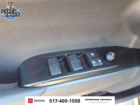 Used 2026 Toyota Camry SE FWD image 15