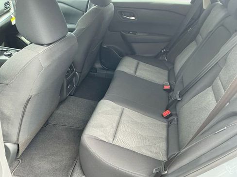 Used 2026 Nissan Rogue SV AWD/4WD image 14