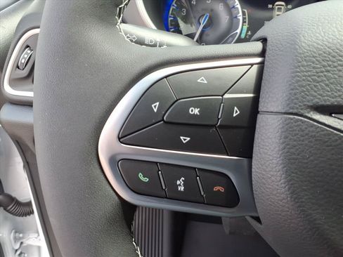 New 2027 Chrysler Pacifica LX FWD image 24