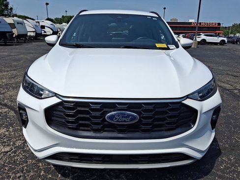 Used 2023 Ford Escape ST-Line Select AWD/4WD image 29