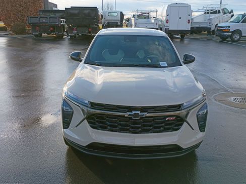 New 2026 Chevrolet Trax RS w/ Driver Confidence Package image 17